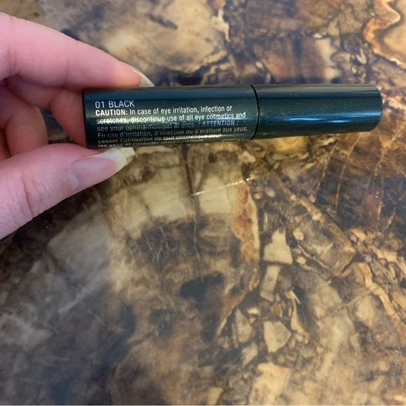 New Clinique High Impact Mascara Travel Size Black 01 - Picture 3 of 8